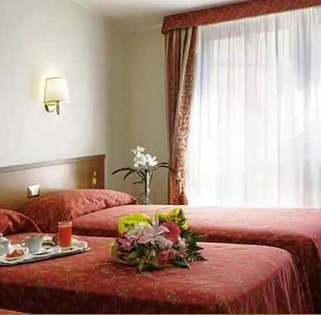 Vitti Hotel 2*