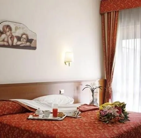 Vitti Hotel