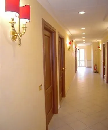 Vitti Hotel 2*
