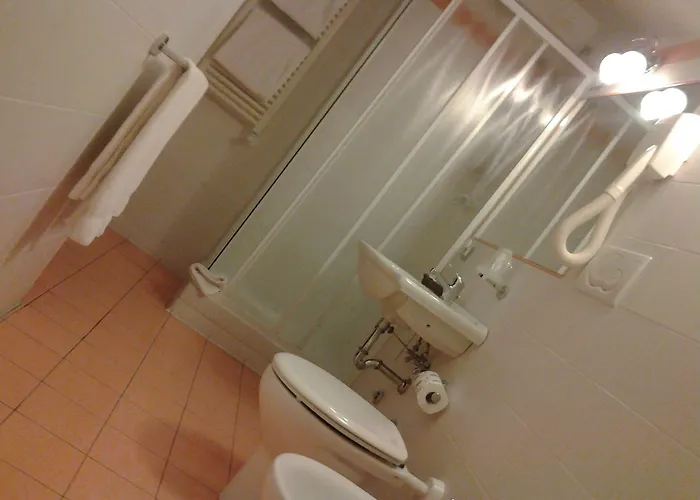 Vitti Hotel 2*
